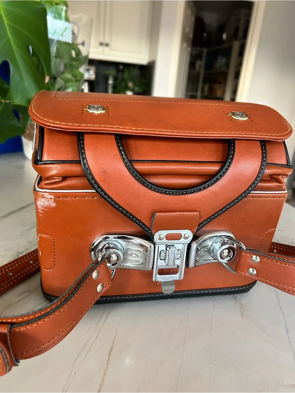 Japanese Randoseru Backpack – Classic Brown Vintage Style. Rich Cognac Brown.